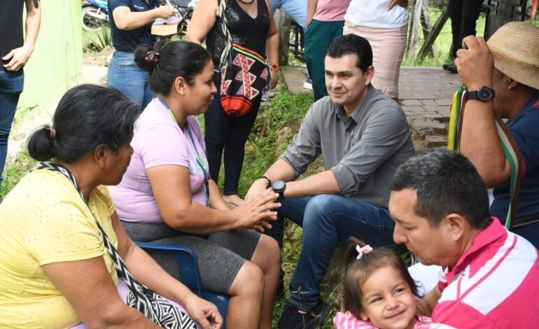 Alcalde Casagua cumple con los pueblos indígenas: entrega maquinaria agrícola al Resguardo La Gabriela
