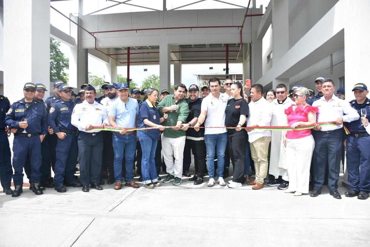 Alcalde Casagua entregó Subestación de Bomberos del Oriente