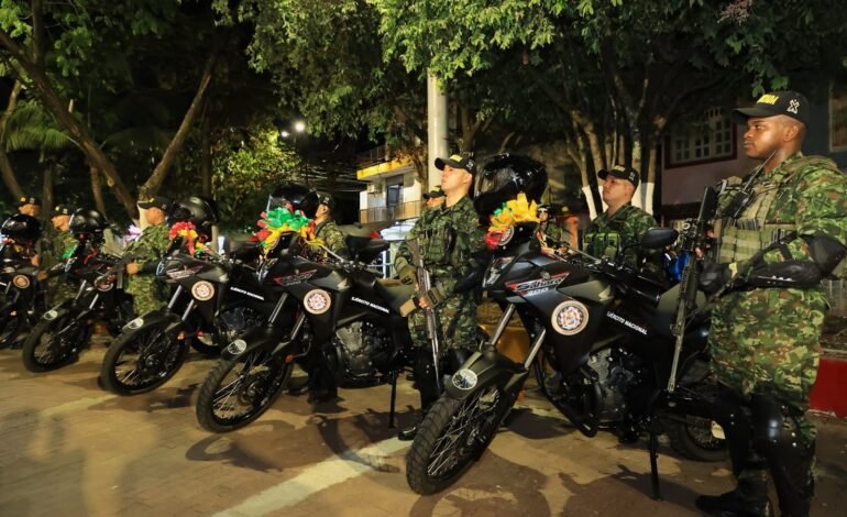 Neiva fortalece seguridad con seis motocicletas para el Ejército, gracias al alcalde Casagua